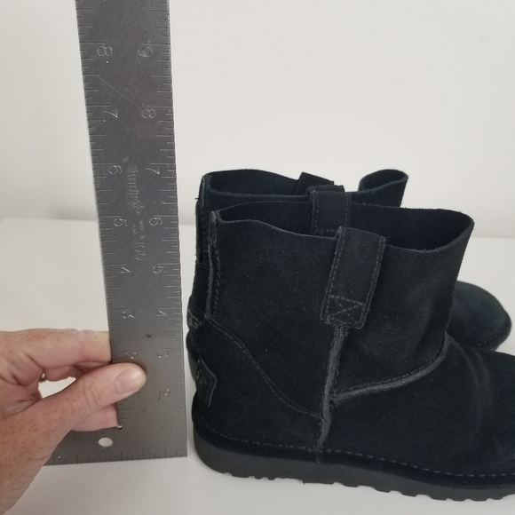 UGG Classic Unlined Mini Boot Black Size 6 - Picture 10 of 10